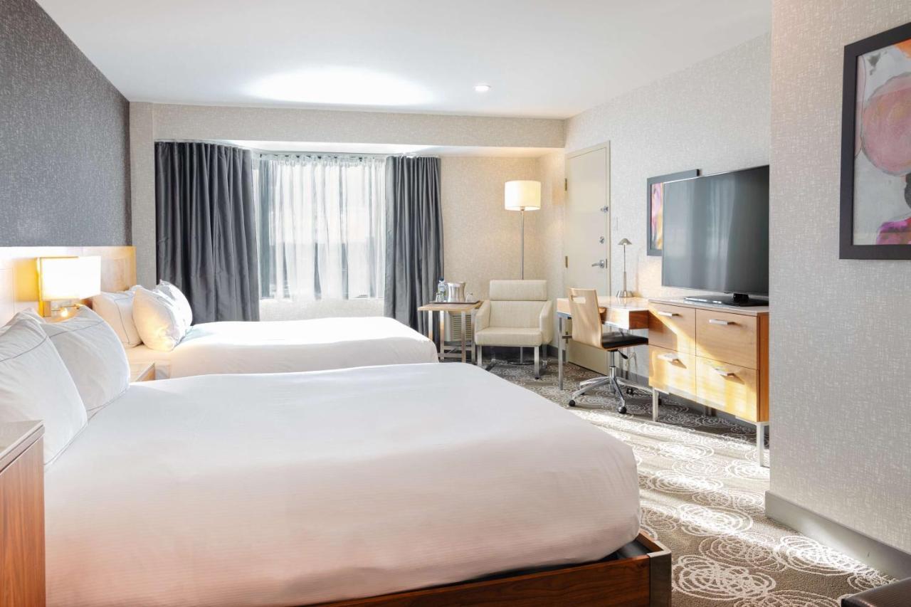 Hilton Montreal/Laval Hotel Exterior photo